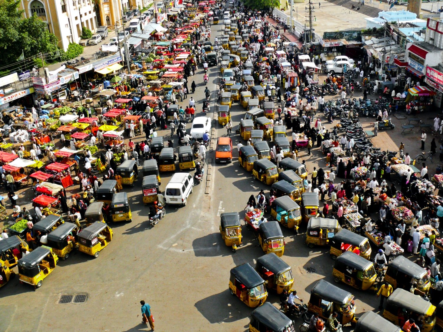 Delhi street from above_Getty_Sept2014_1500px.jpg