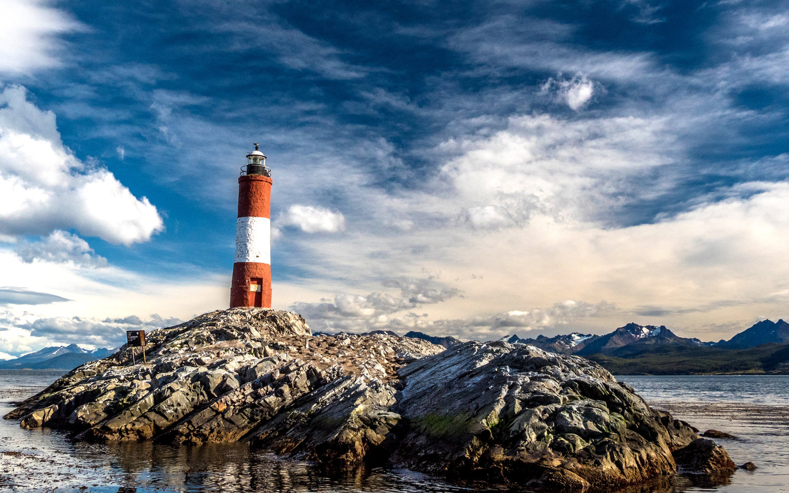 Les-eclaireurs-argentina-LIGHTHOUSE0816.jpg