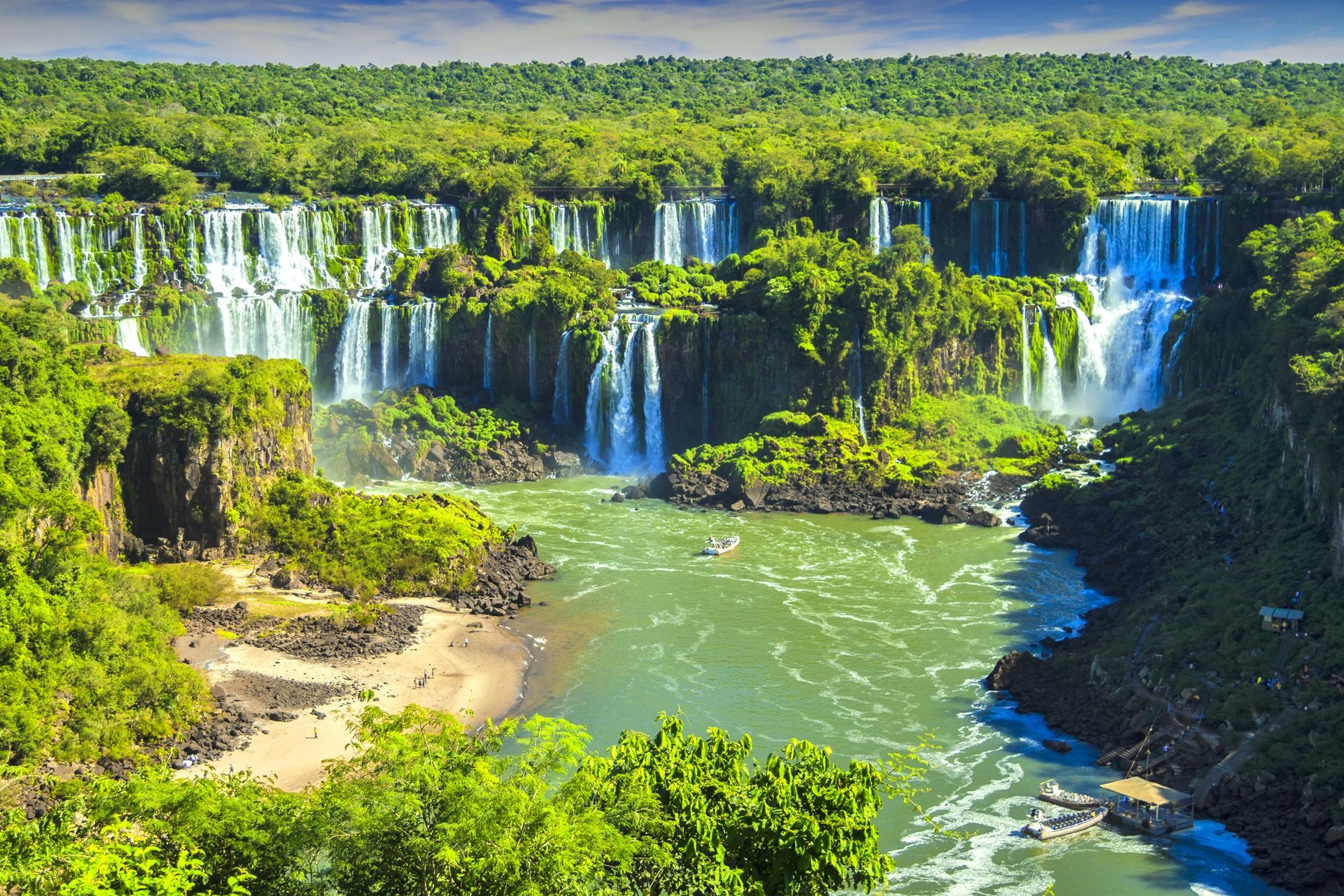 49496144-7adb-4e0b-82c0-668acb61d7d0-misiones-panorama-argentine-side-waterfall-flows-streams-falling-down-parana-river-surrounded-tropical-jungle-forest-iguazu-falls-argentina-SS_large.jpg